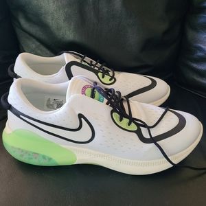 Men's size 13 Nike shoes